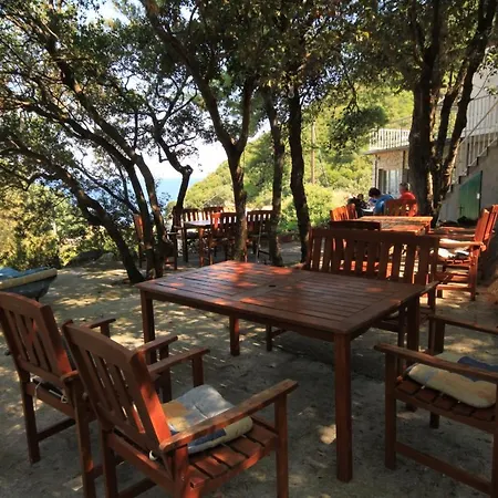 Guest house Apartments And Rooms By The Sea Lucica, Lastovo - 990 2*