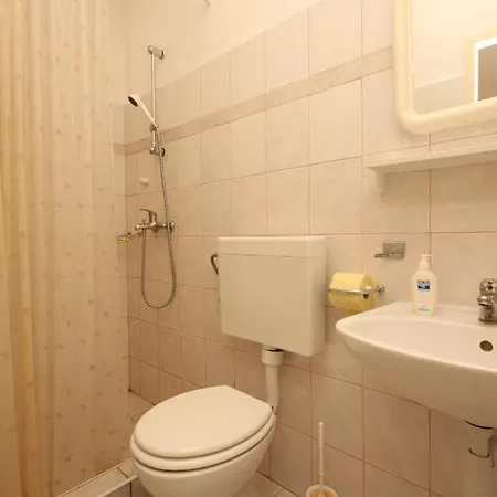 Apartments And Rooms By The Sea Lucica, Lastovo - 990 2* Lastovo