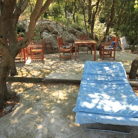 Apartments And Rooms By The Sea Lucica, Lastovo - 990 Guest house 2*