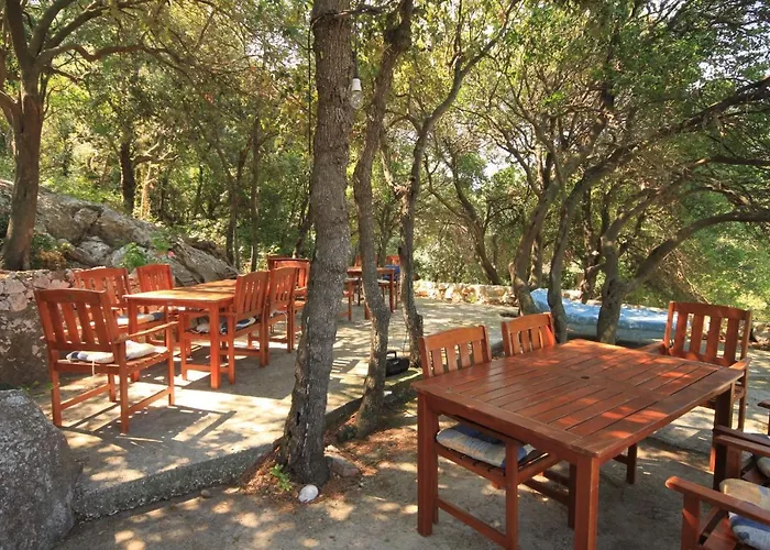 Apartments And Rooms By The Sea Lucica, Lastovo - 990 2* Lastovo