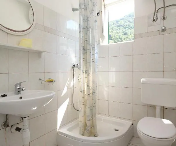 Apartments And Rooms By The Sea Lucica, Lastovo - 990 Lastovo