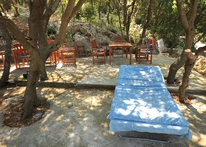 Apartments And Rooms By The Sea Lucica, Lastovo - 990 Guest house 2*