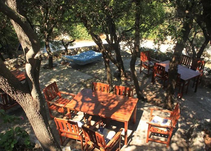 Apartments And Rooms By The Sea Lucica, Lastovo - 990 Guest house Lastovo