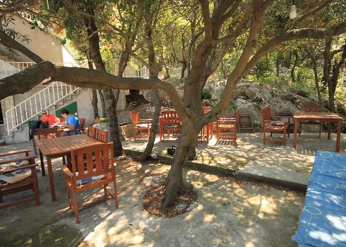 Guest house Apartments And Rooms By The Sea Lucica, Lastovo - 990 Lastovo